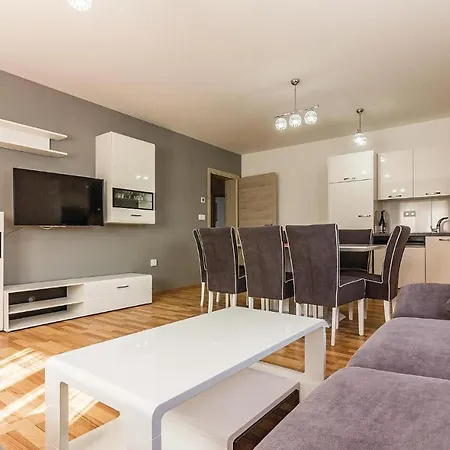 Three-bedroom In * 메덜린