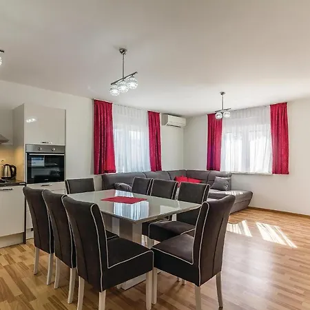 Three-bedroom In Daire
