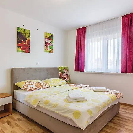 Three-bedroom In Daire *